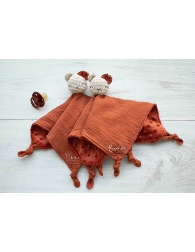 Doudou en double gaze et minkee terracotta