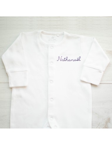 Pyjama en coton brodé à la main