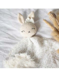 Doudou en double gaze et fourrure Berry